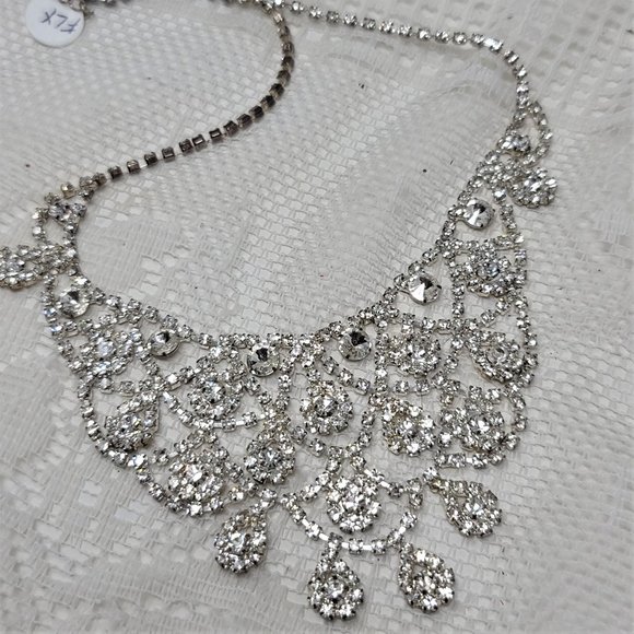 Glamorous Rhinestone Necklace Silver Elegant - Picture 2 of 10
